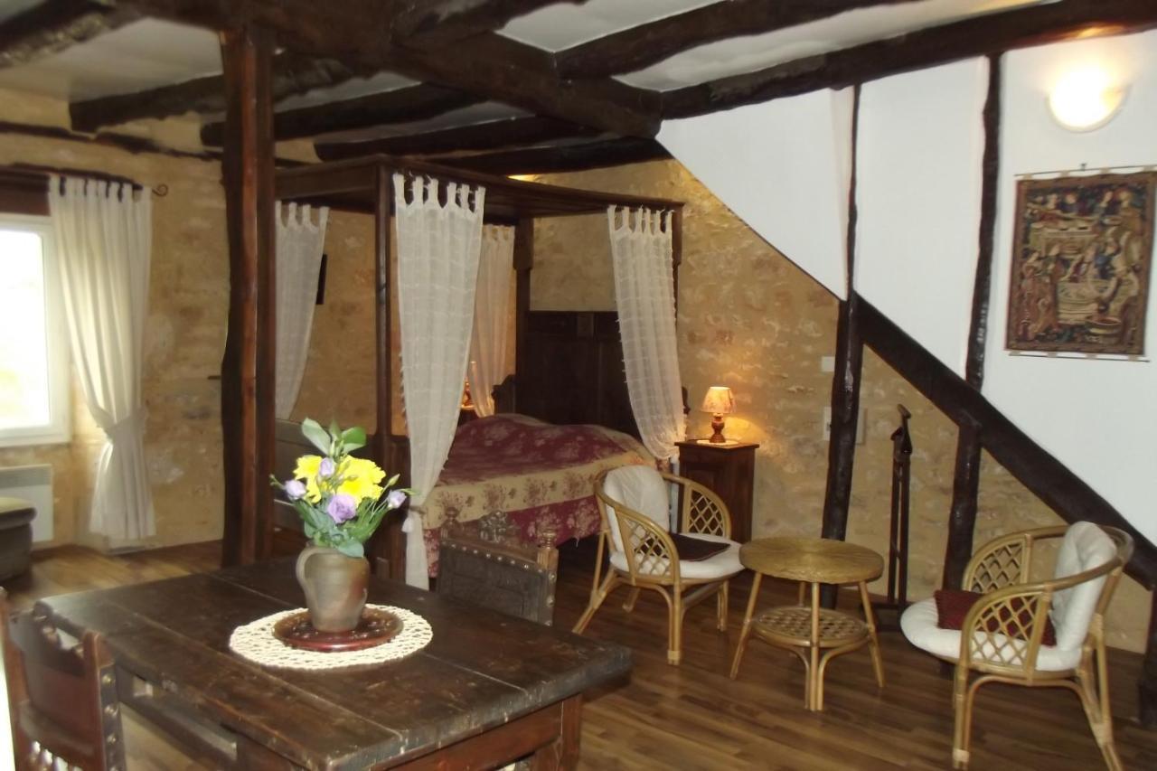 Gites Des 3 Vallees Salignac Eyvigues Екстериор снимка